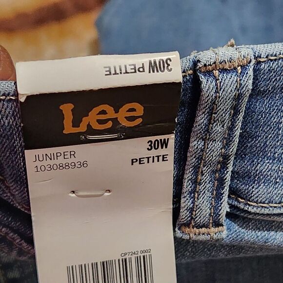 Lee Jeans For Women Size 30W Petite Blue Color Stretch Mid-rise Flex Motion - Picture 13 of 13